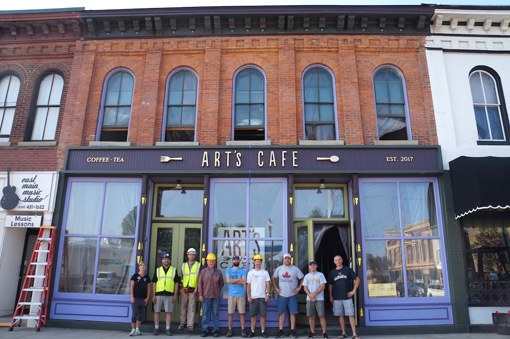 14 arts cafe facade